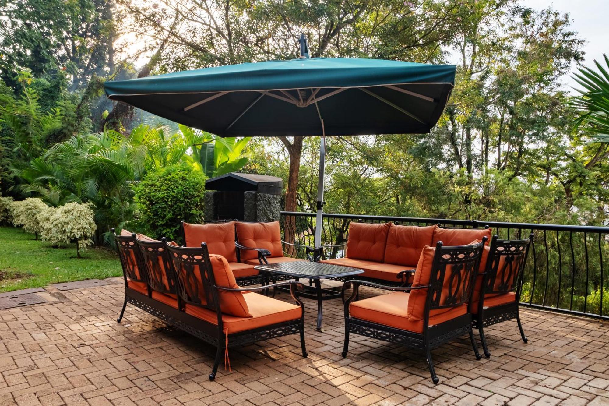 Pangolin Nest Boutique Hotel Kampala Eksteriør billede